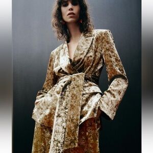 Zara NWT gold velvet metallic belted blazer size small